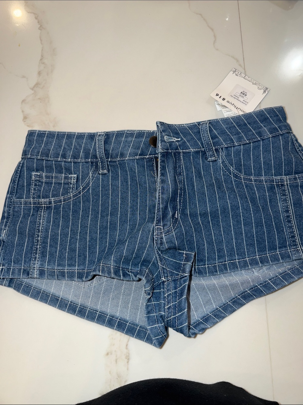 Short shorts